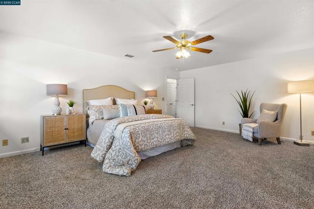 5435 Box R Ranch Rd, Vacaville CA: https://media.crmls.org/mediaz/9d1ec74a-1d65-47ea-b62e-60582e633997.jpg