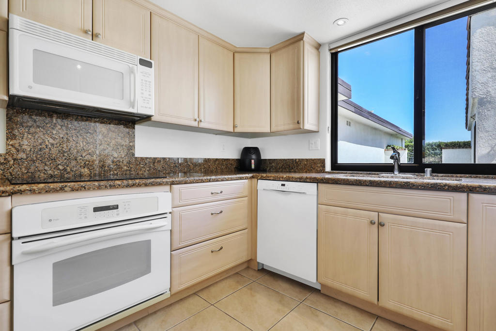 MLS #219136313DA image #9