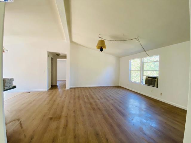 7705 Orford Rd, Stockton CA: https://media.crmls.org/mediaz/9d1f9f52-bc3d-459f-a6c1-c647059658b9.jpg