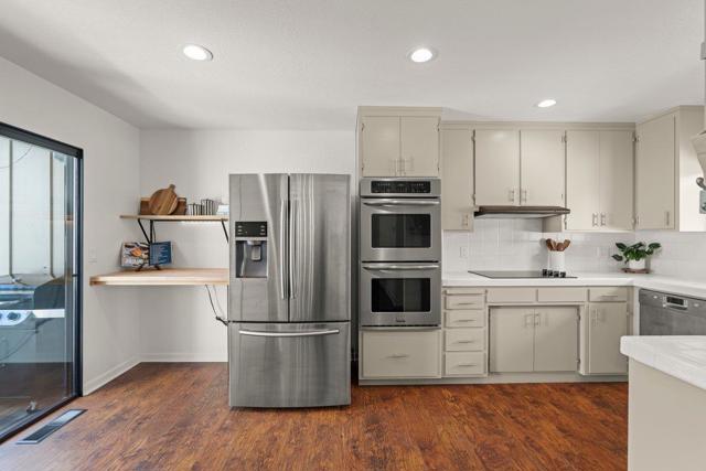 280 Joes Lane, Hollister CA: https://media.crmls.org/mediaz/9d200143-f332-4f3d-ad55-c7d021114183.jpg