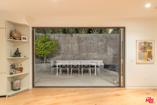 8465 Franklin Avenue, West Hollywood CA: https://media.crmls.org/mediaz/9d20aa38-0cde-480f-a800-28d85fe1360d.jpg