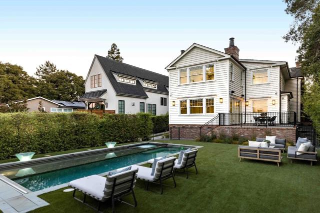 132 Elm Avenue, Burlingame CA: https://media.crmls.org/mediaz/9d20bf73-1653-44e7-a313-c3ef7ab46ff9.jpg