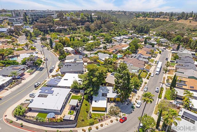 3455 Aldford Dr, San Diego CA: https://media.crmls.org/mediaz/9d2100f8-ab1b-4ca9-85a6-f570b60f499d.jpg