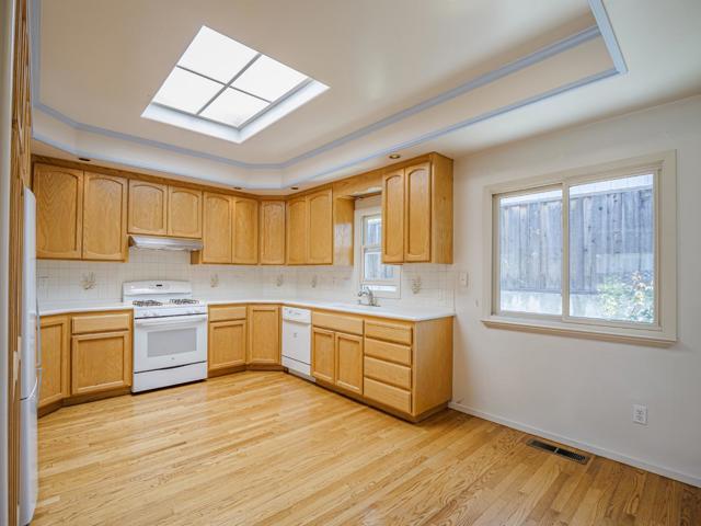 739 Quartz Street, Redwood City CA: https://media.crmls.org/mediaz/9d2110b1-6e26-4961-aa16-ce0f53f20b91.jpg