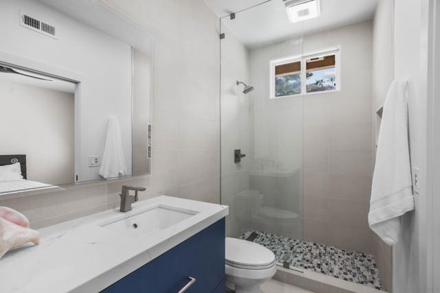Image 37 of 44 For 923 Merlo Ct