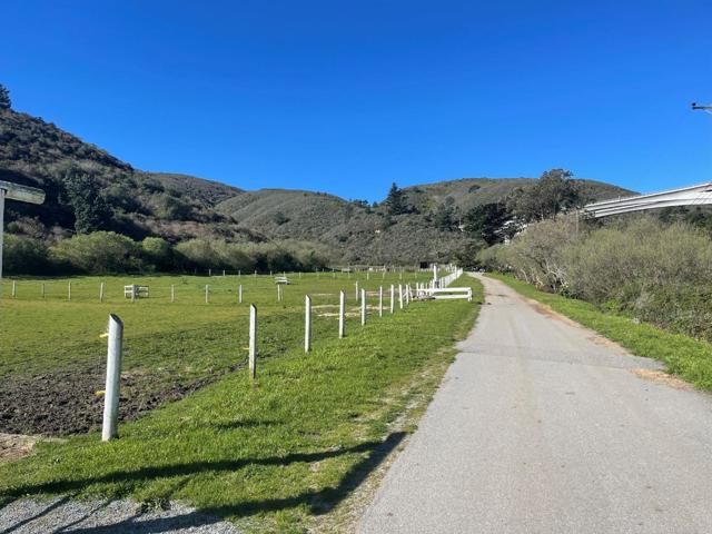 100 Shamrock Ranch Road, Pacifica CA: https://media.crmls.org/mediaz/9d221e14-1ee2-4e93-9f47-48db19d3af9c.jpg