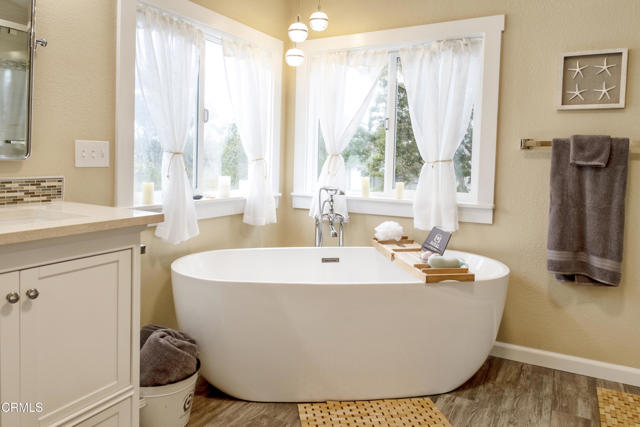 Detail Gallery Image 11 of 25 For 18600 Old Coast Hwy, Fort Bragg,  CA 95437 - 3 Beds | 2 Baths