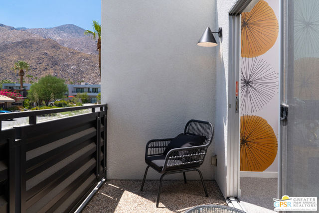588 E San Lorenzo Road, Palm Springs CA: https://media.crmls.org/mediaz/9d226706-e8a1-4eda-944e-8cc9f8b5f97d.jpg