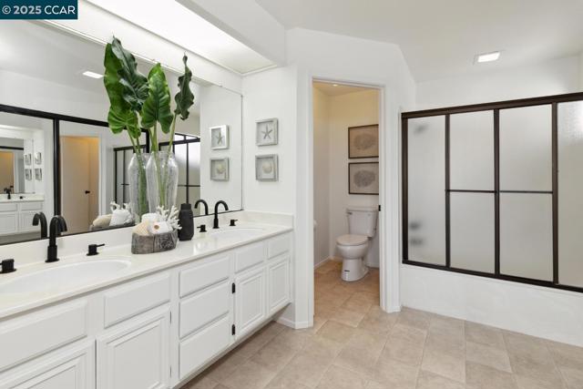 23 Shepardson Ln, Alameda CA: https://media.crmls.org/mediaz/9d24542c-94ed-4107-ad58-a75deb968dad.jpg