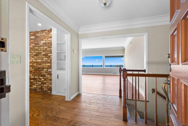 7330 Brodiaea Way, La Jolla CA: https://media.crmls.org/mediaz/9d252c7c-7521-4d4e-8991-033c7ddd4058.jpg