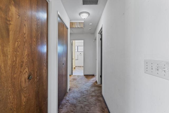 307 Mansfield Road, Hollister CA: https://media.crmls.org/mediaz/9d261cee-3575-482b-8e41-fb1b5db93da7.jpg