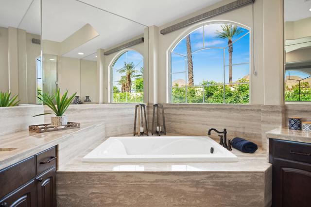 79005 Via San Clara, La Quinta CA: https://media.crmls.org/mediaz/9d27978a-9f36-4068-a8f7-e05a9da8b5da.jpg