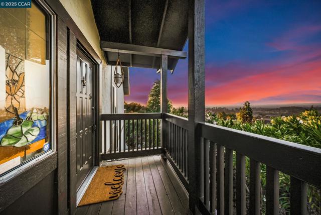 1310 Lewis Ln, Pinole CA: https://media.crmls.org/mediaz/9d27f50a-c265-43f7-a22c-ec15fc170108.jpg