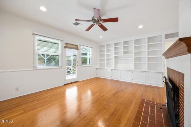 Detail Gallery Image 12 of 24 For 2380 Queensberry Rd, Pasadena,  CA 91104 - 3 Beds | 2 Baths