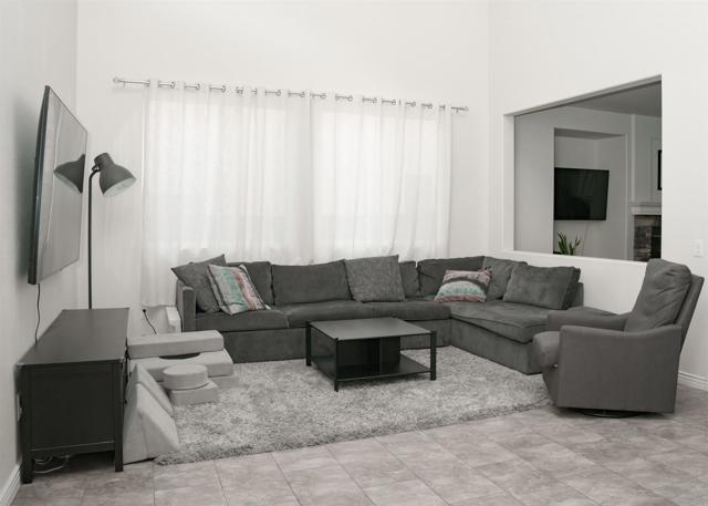 2361 Paseo Los Gatos, Chula Vista CA: https://media.crmls.org/mediaz/9d28251f-97a9-4af9-9342-607cdf2fc319.jpg