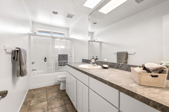 Image 21 of 25 For 31860 Neuma Drive