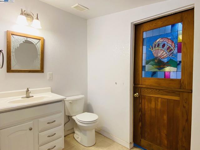7705 Orford Rd, Stockton CA: https://media.crmls.org/mediaz/9d28f4fd-3dc7-407e-b521-4839ebb3d29c.jpg