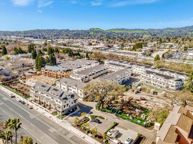 146 Oak Circle, Walnut Creek CA: https://media.crmls.org/mediaz/9d29728c-8124-4875-a1a3-2f4561a2da60.jpg