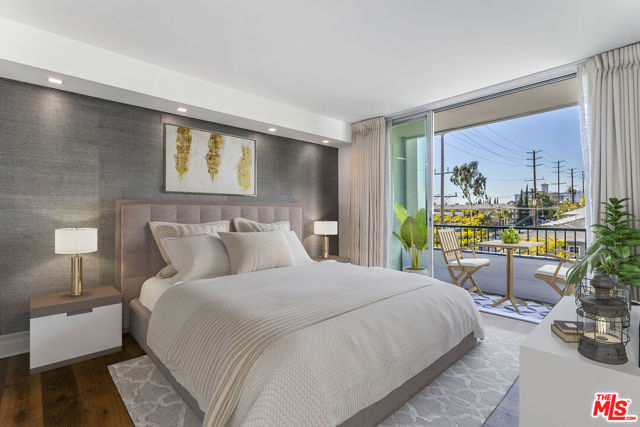 1100 Alta Loma Road, West Hollywood CA: https://media.crmls.org/mediaz/9d29ff2b-4a11-44df-bb44-68292262487e.jpg