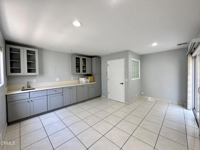 4053 Sunset Lane Lane, Oxnard CA: https://media.crmls.org/mediaz/9d2bb54b-538d-45cc-b2b6-46109dfed08f.jpg