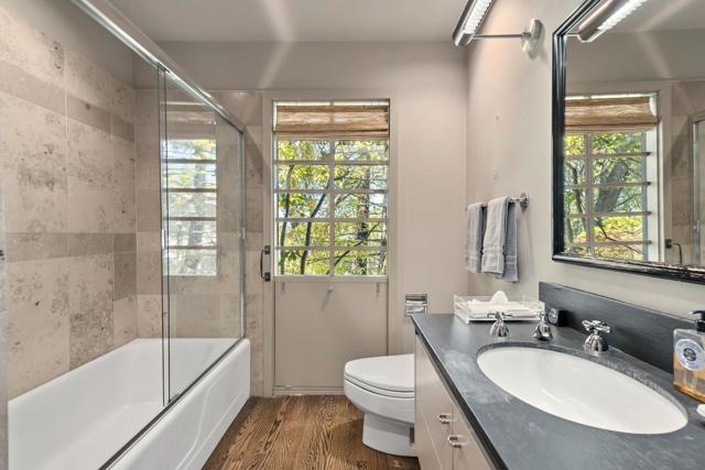 25 Toro Court, Portola Valley CA: https://media.crmls.org/mediaz/9d2bc741-9bf4-46da-bb48-5ef6cf922526.jpg