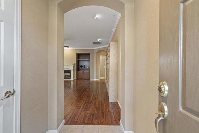 3009 La Vina Circle, Los Banos CA: https://media.crmls.org/mediaz/9d2c0e02-3537-45d3-b815-b3051799e52d.jpg