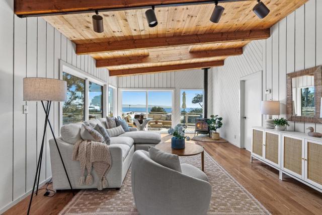 664 Bayview Drive, Aptos CA: https://media.crmls.org/mediaz/9d2c9732-516c-4647-90f7-f5425f5b59a8.jpg