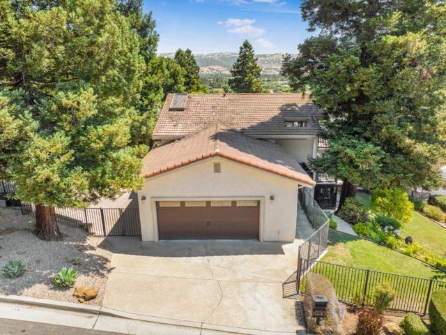 17750 Trumpp Court, Morgan Hill CA: https://media.crmls.org/mediaz/9d2d0b35-41b3-4703-956b-a049295f91c2.jpg