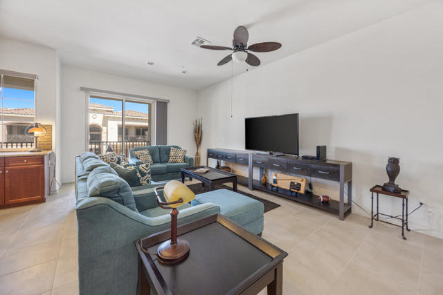 2108 Via Calderia, Palm Desert CA: https://media.crmls.org/mediaz/9d2d14dc-d348-4d83-8468-44f78ccd1a88.jpg