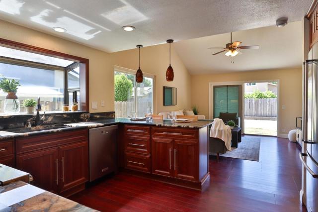 970 W 6th Street, Gilroy CA: https://media.crmls.org/mediaz/9d2e04cf-4f5b-4ccc-a807-0cf0e19e9f28.jpg