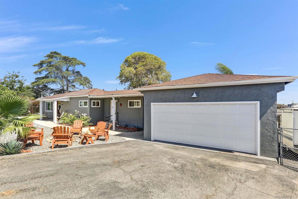 1305 Bakersfield
