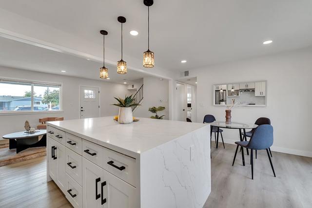 2068 Interbay Drive, San Jose CA: https://media.crmls.org/mediaz/9d2f611f-37a5-4231-b5cf-6db454b79858.jpg