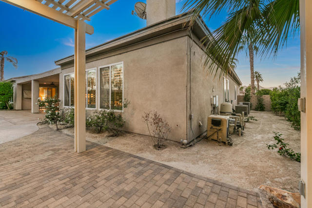 Image 71 of 80 For 49130 Escalante Street
