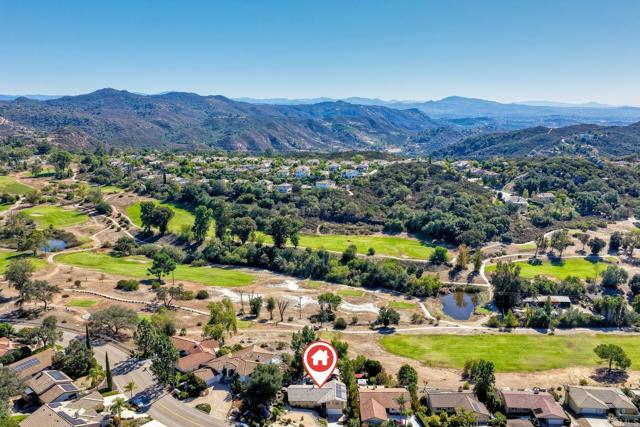 Detail Gallery Image 9 of 59 For 10629 Meadow Glen Way E, Escondido,  CA 92026 - 4 Beds | 2/1 Baths