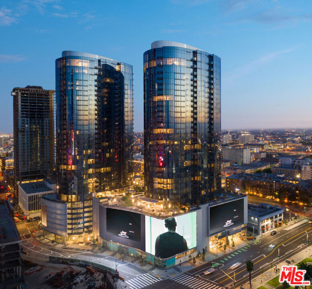 1200 S FIGUEROA Street, Los Angeles CA: https://media.crmls.org/mediaz/9d300e52-adf7-4032-a9b0-10ac9f0e14d0.jpg