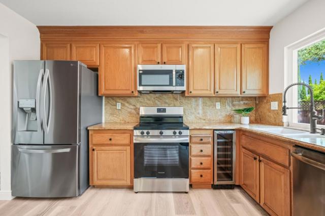 354 Port Royal Avenue, Foster City CA: https://media.crmls.org/mediaz/9d301ebc-a656-421b-93ff-7ddd8b59180b.jpg