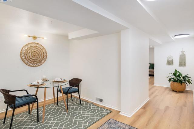 5731 Hermann St, Oakland CA: https://media.crmls.org/mediaz/9d308543-6051-4a8f-9948-cbfe497c3f03.jpg