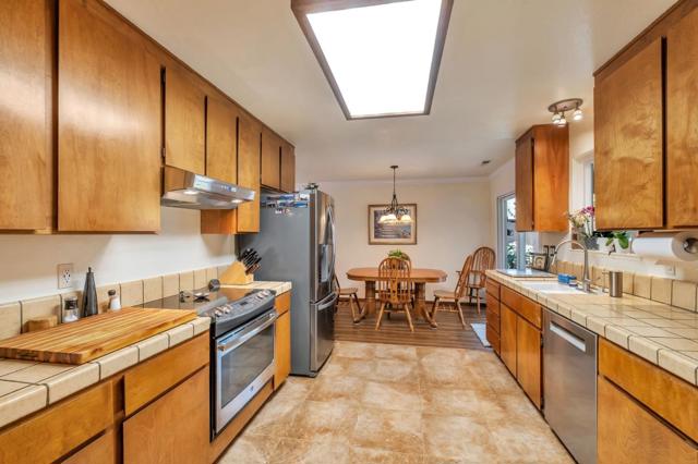 19 Magnolia Court, Watsonville CA: https://media.crmls.org/mediaz/9d30ab66-6ca2-4743-8614-26ef541d1c37.jpg