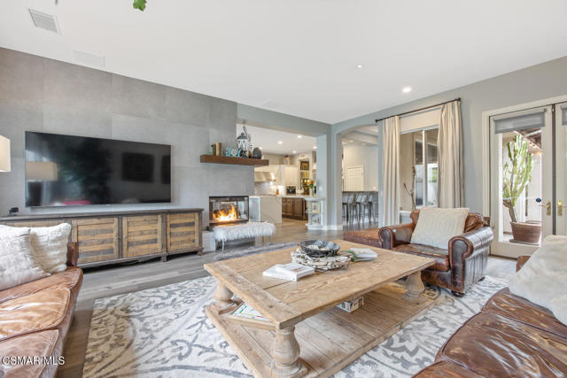 5419 Via Olas, Newbury Park CA: https://media.crmls.org/mediaz/9d30c117-b2e6-4ec1-9344-dd0e17b6edb0.jpg
