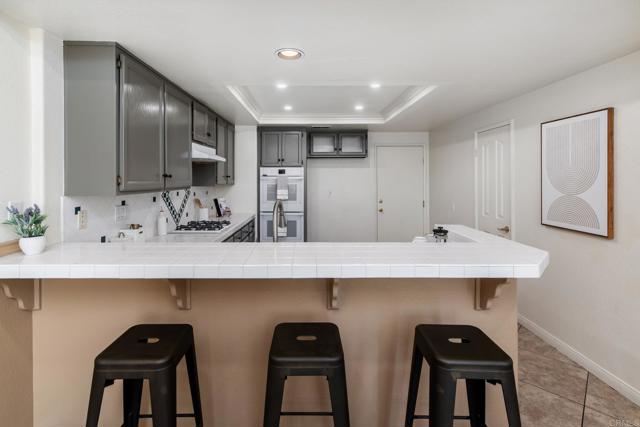 1860 Matin Circle, San Marcos CA: https://media.crmls.org/mediaz/9d30e859-dd71-42a6-82c2-c2af5eac43b7.jpg