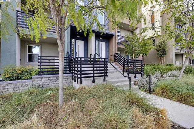 5394 Arnold Rd, Dublin CA: https://media.crmls.org/mediaz/9d30eaea-37bf-4f82-bf2b-189470c51ce0.jpg