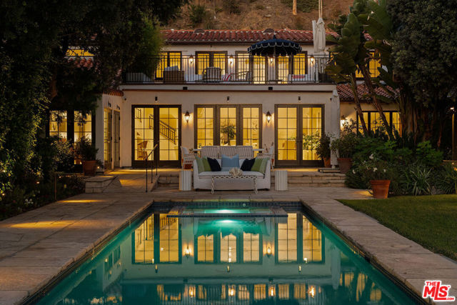 Image 62 of 72 For 705 Palisades Beach Road