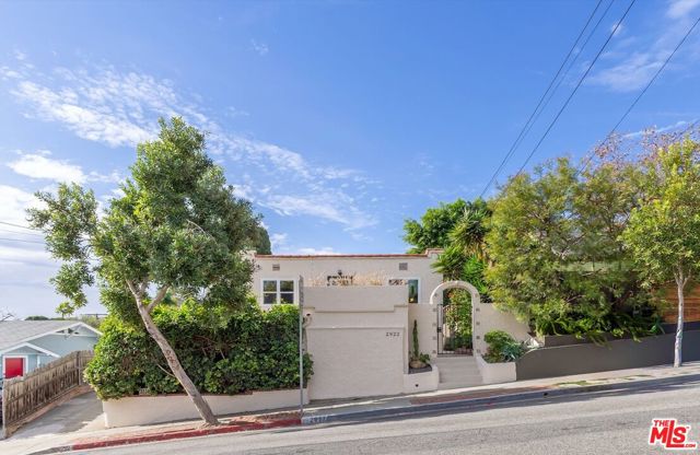 2922 Highland Avenue photo 1