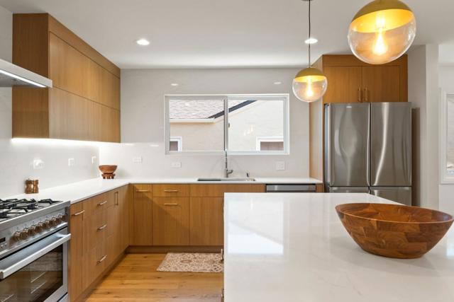 1025 Walnut Street, San Carlos CA: https://media.crmls.org/mediaz/9d329f38-31c8-4043-a867-f254b2538cf7.jpg