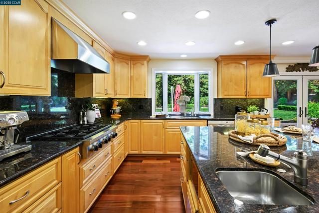 4405 Deer Ridge Rd, Danville CA: https://media.crmls.org/mediaz/9d32a03f-80a6-435c-9040-10f5a7074d31.jpg