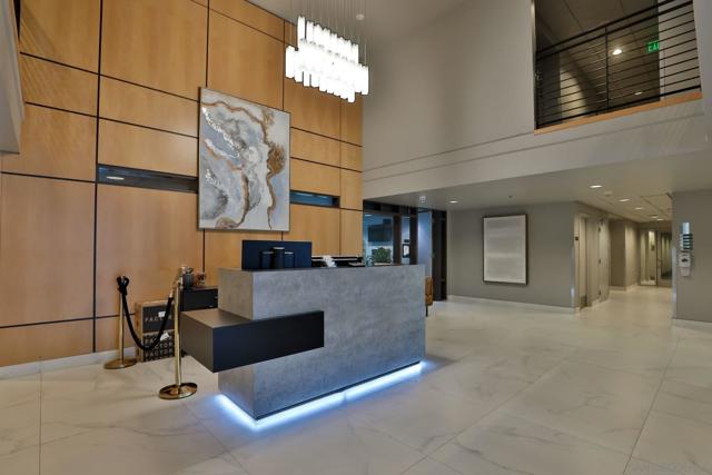 425 W Beech St, San Diego CA: https://media.crmls.org/mediaz/9d32ac31-a975-4d1f-960f-7be18ccf30b7.jpg