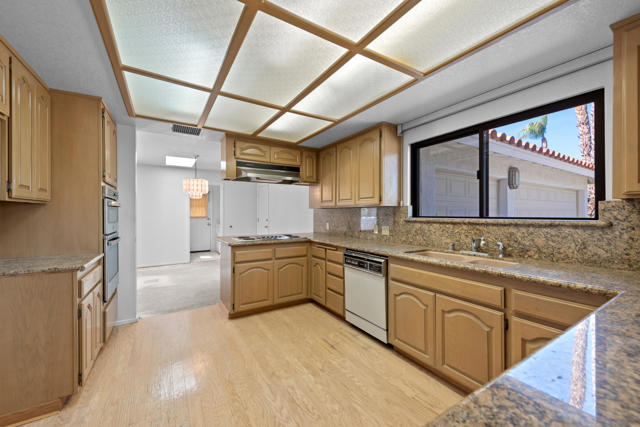 39440 Tandika Trail S, Palm Desert, CA 92211