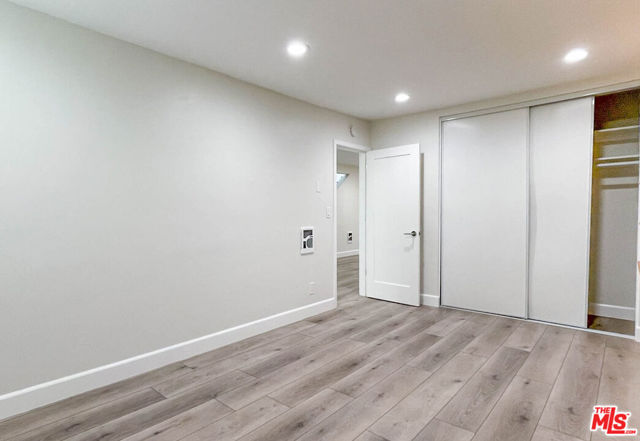 942 7th Street, Santa Monica CA: https://media.crmls.org/mediaz/9d33475d-b669-4af5-b0cb-7e390845155e.jpg