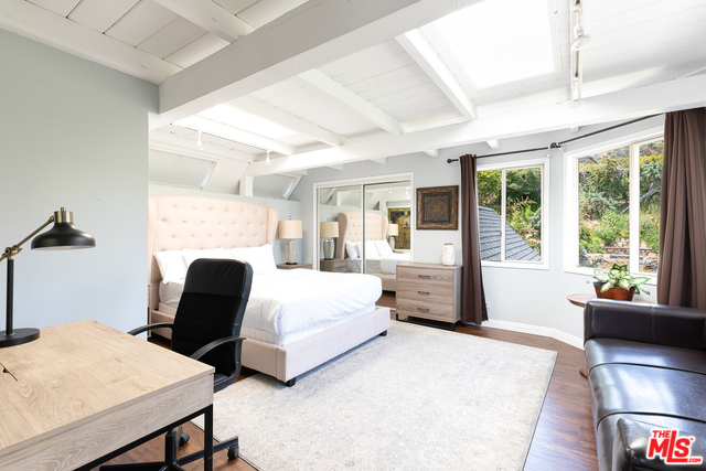 8545 FRANKLIN Avenue, Los Angeles CA: https://media.crmls.org/mediaz/9d337dd0-8f1f-4001-aba8-c478482dcc73.jpg