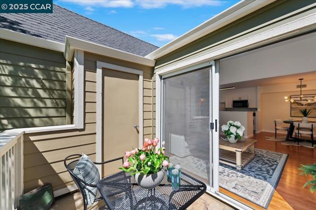 115 Reflections Dr, San Ramon CA: https://media.crmls.org/mediaz/9d34767d-9fff-4136-8dad-52e32fea839f.jpg
